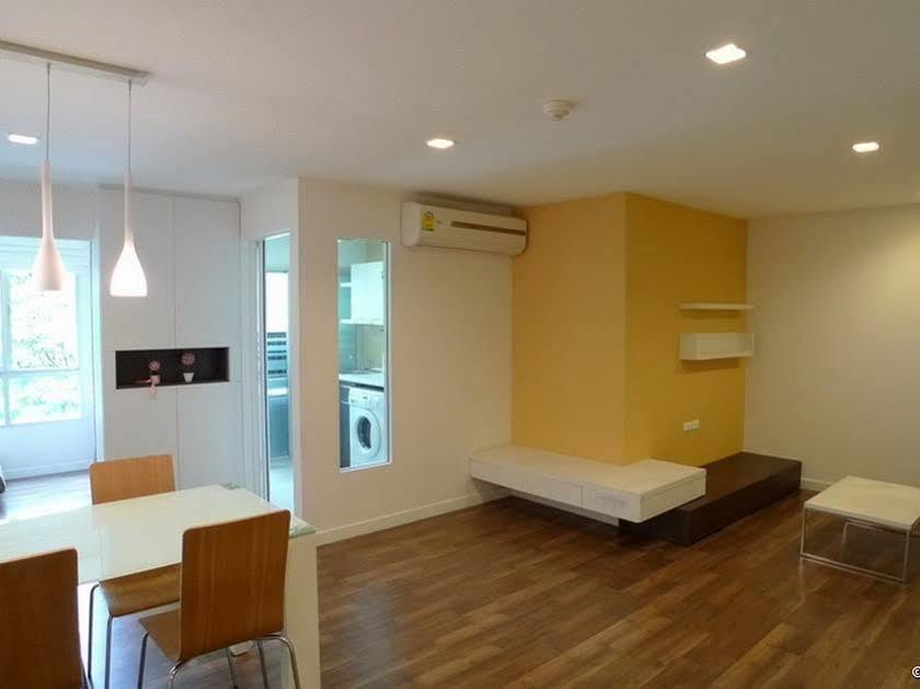 The Room @Sukhumvit79 Bangkok Exteriör bild