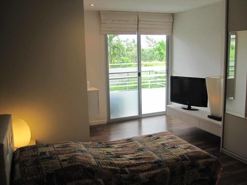 The Room @Sukhumvit79 Bangkok Exteriör bild